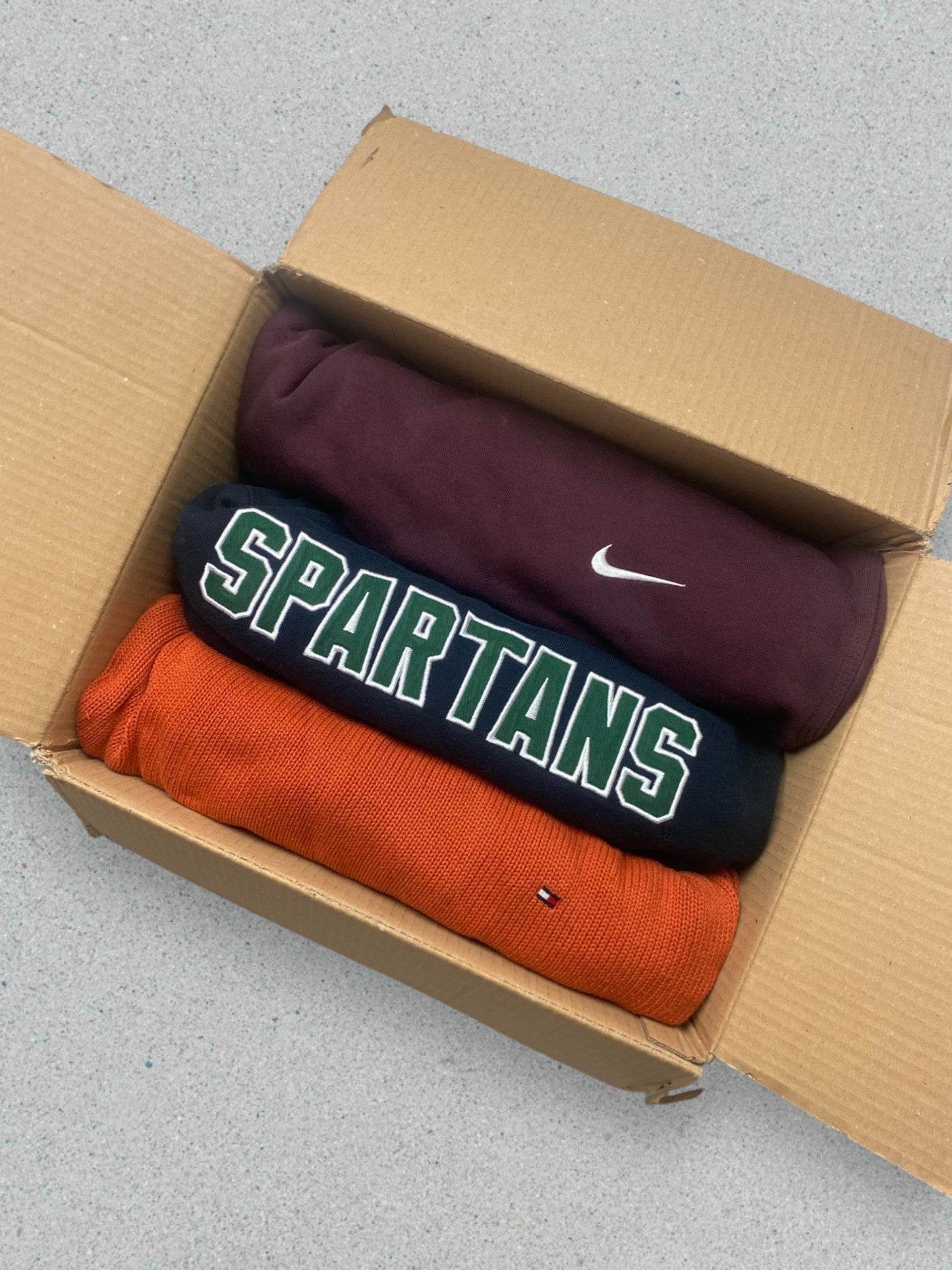 5-Piece Vintage Sweater Box | Vinted Reseller Pack